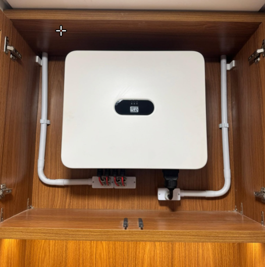Inversor WEG instalado pela equipe Solaire